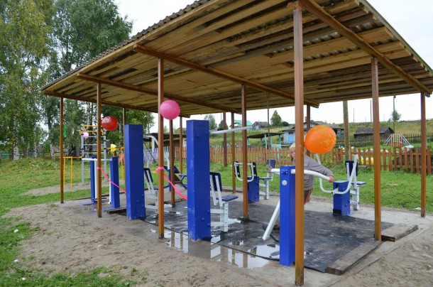 В Керчомъе построены детская игровая и спортивная площадки