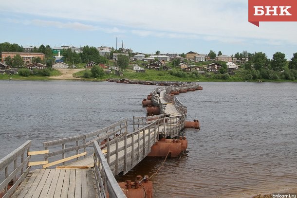 Жители поселка в Удоре остались без моста из-за изменения русла реки