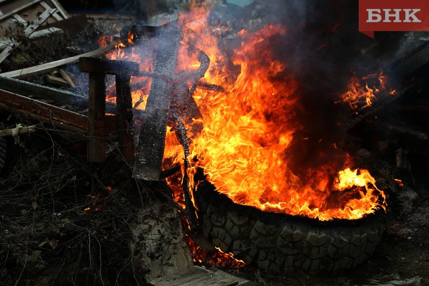 В Сыктывкаре на пожаре обнаружено обгоревшее тело