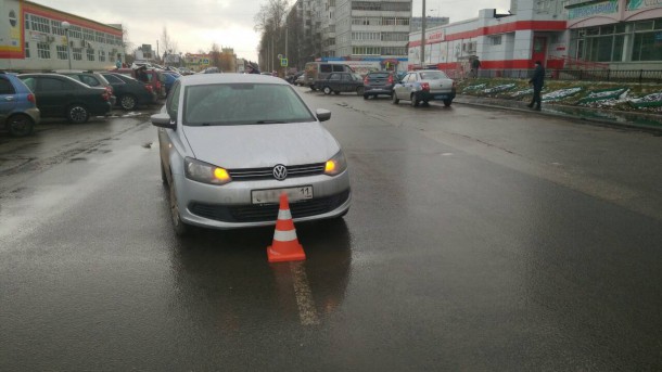 В Сыктывкаре ребенок попал под машину