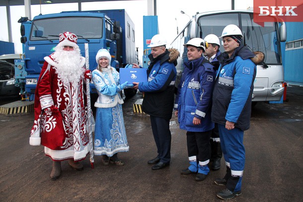 Газовики Коми поделились теплом сердец с одинокими пенсионерами