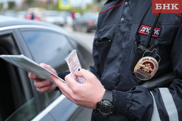 Воркутинца задержали за попытку купить новое водительское удостоверение