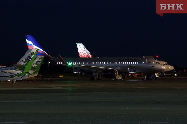 Самолет «Москва-Ханты-Мансийск» совершил экстренную посадку в Коми