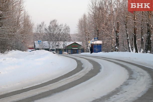 На дорогах Сосногорска в двух ДТП пострадали четыре человека