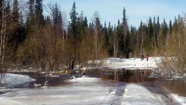 В Коми возбуждено уголовное дело по факту гибели семи рабочих в затонувшем вездеходе