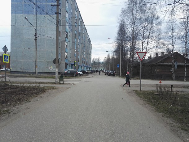 В Сосногорске юная велосипедистка попала под колеса автомобиля