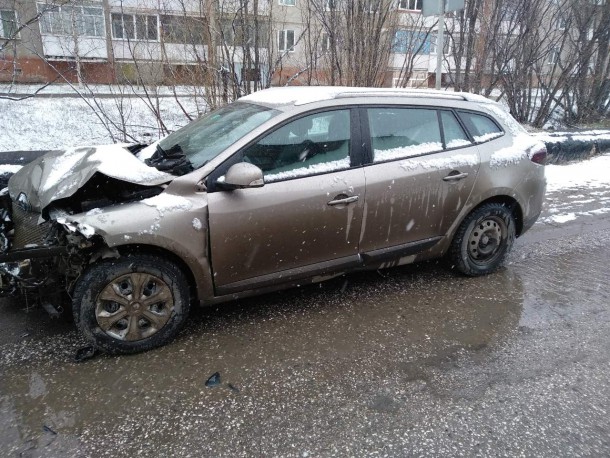 В Печоре столкнулись две иномарки