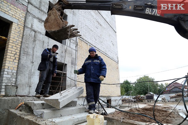 Школу в Помоздино будет строить «Белый дом»