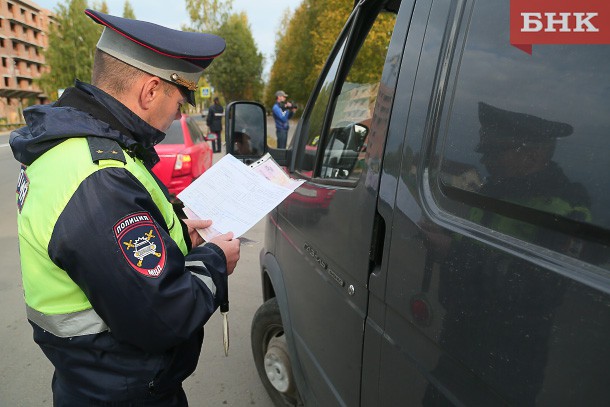 В Сыктывкаре массово проверяют водителей