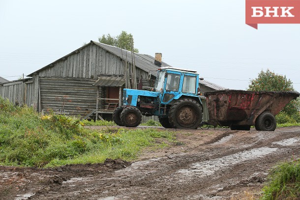 Жителю Коми грозит срок за ночные гонки на тракторе