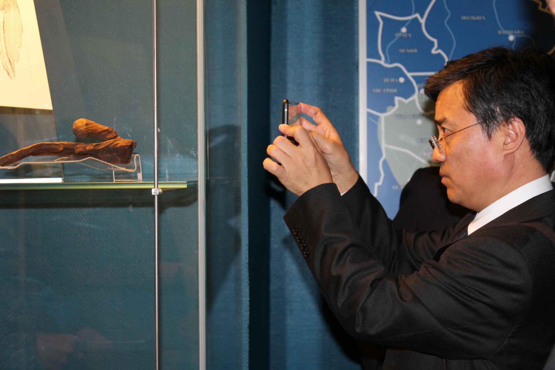 AdNF6As5mXc1.jpg AdNF6As5mXc1.jpg