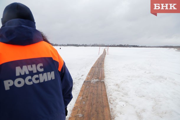Народный корреспондент: «В Алёшино под Сыктывкаром люди ходят по тонкому льду»