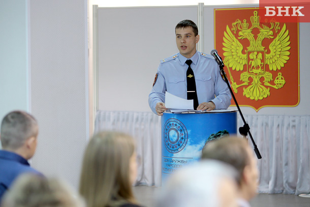 BOB_7937.jpg BOB_7937.jpg