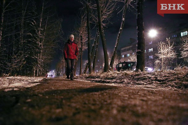 В Сыктывкаре неизвестные напали на пенсионера