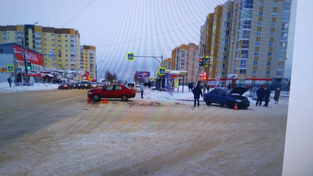 В Сыктывкаре юноша и пенсионер не поделили перекресток 