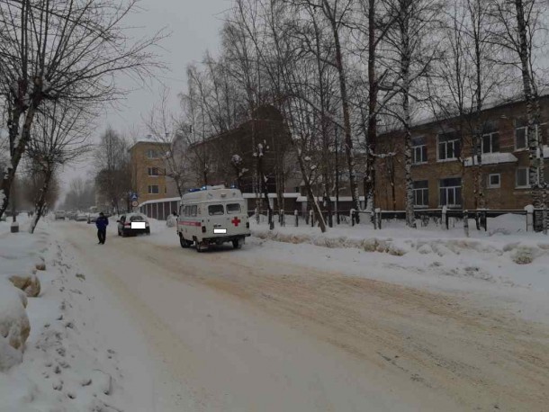 Под колеса женщин-водителей в Коми попали двое детей