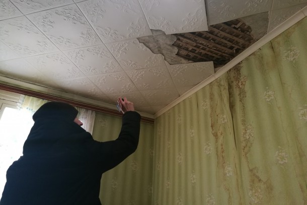 Мэрия отреагировала на публикацию об обрушении потолка в сыктывкарской квартире