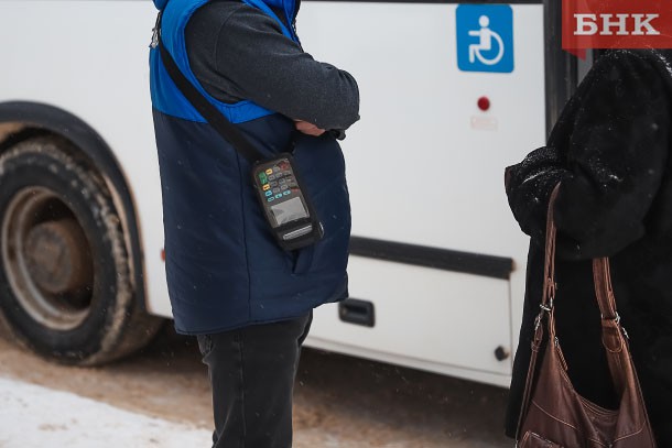 Почему бесконтактная оплата проезда возможна не во всех сыктывкарских автобусах