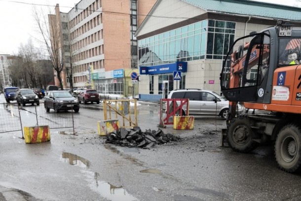 В Сыктывкаре ограничено движение по улице Орджоникидзе