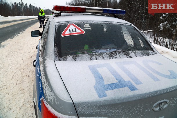 В Усинске три автомобиля не поделили перекресток