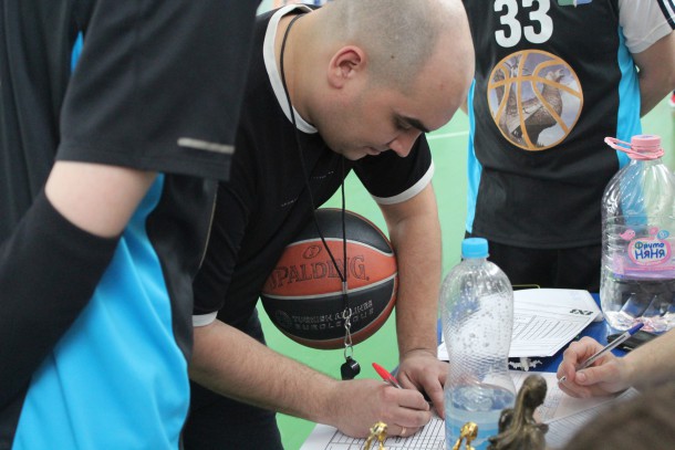 Сосногорские баскетболисты организовали сбор средств для лечения ребенка 