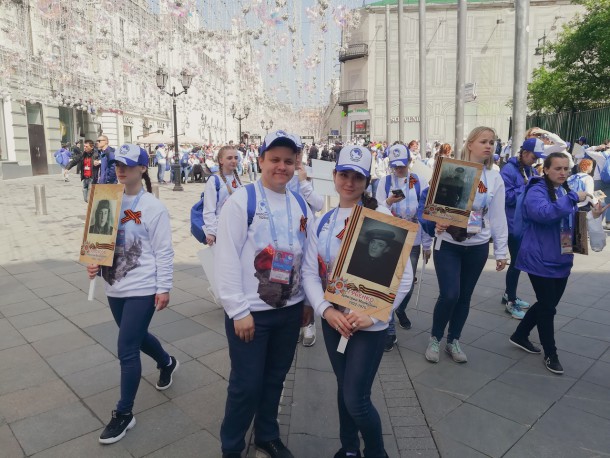 Послы победы из Коми прошли в составе «Бессмертного полка» в Москве