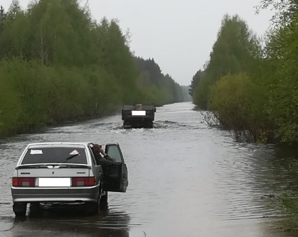 Народный корреспондент: «К переправе до местечка Алешино затопило дорогу»