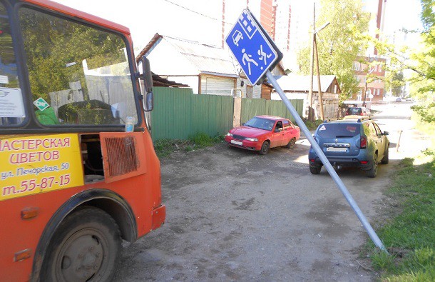 Автомобилистов Сыктывкара уличили в игнорировании дорожных знаков