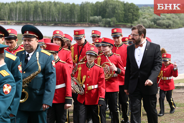 BOB_9496.jpg BOB_9496.jpg