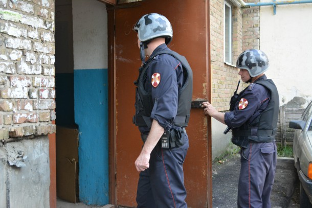 Гвардейцы задержали в Сыктывкаре подозреваемого в разбое