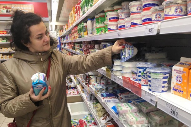 Народные контролеры заметили нарушения при выкладке  «молочки» в магазинах Коми